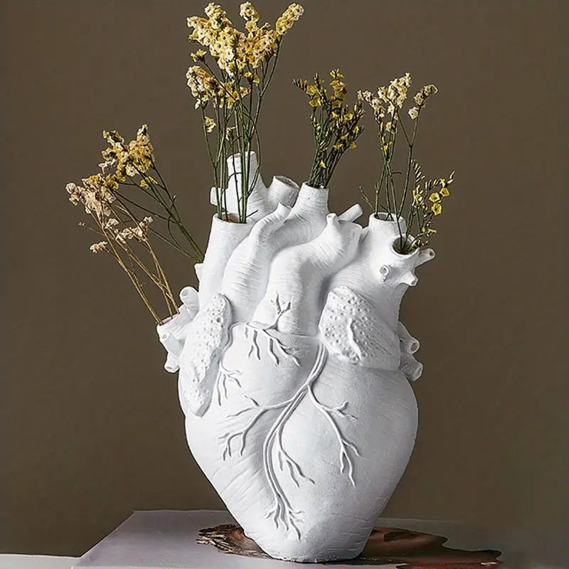 Heart-Shaped Flower Vase for Fresh or Dried Flowers and Home Decor 20 x 10 cm 2