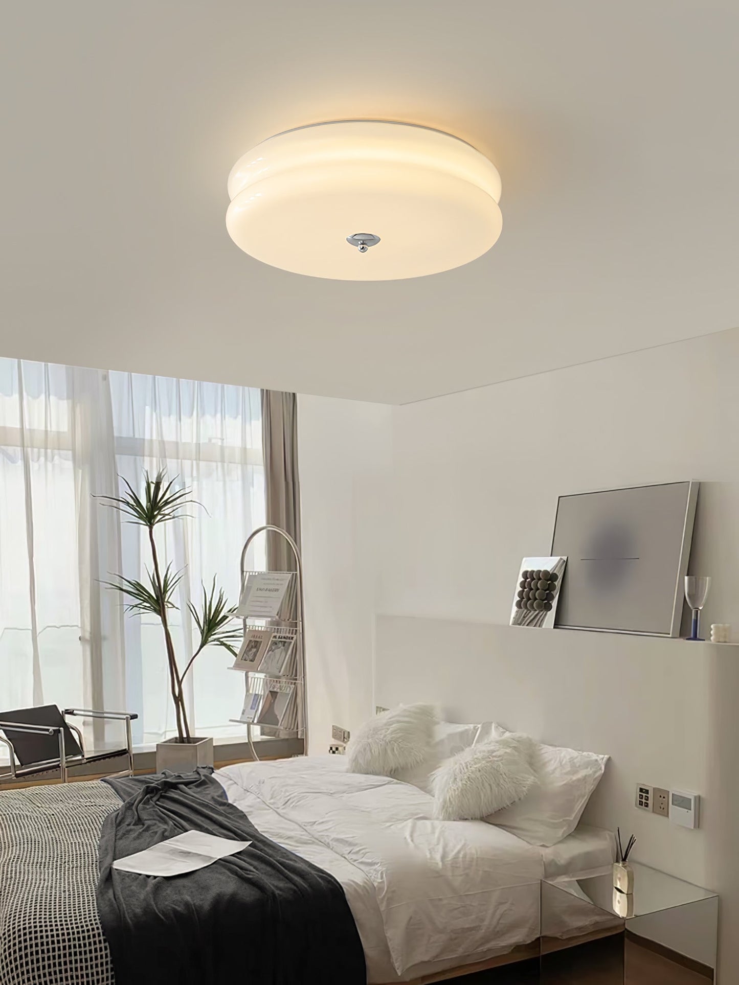 Ceiling Lamp Art Deco Vintage with Glass Shade and Round Layered Design