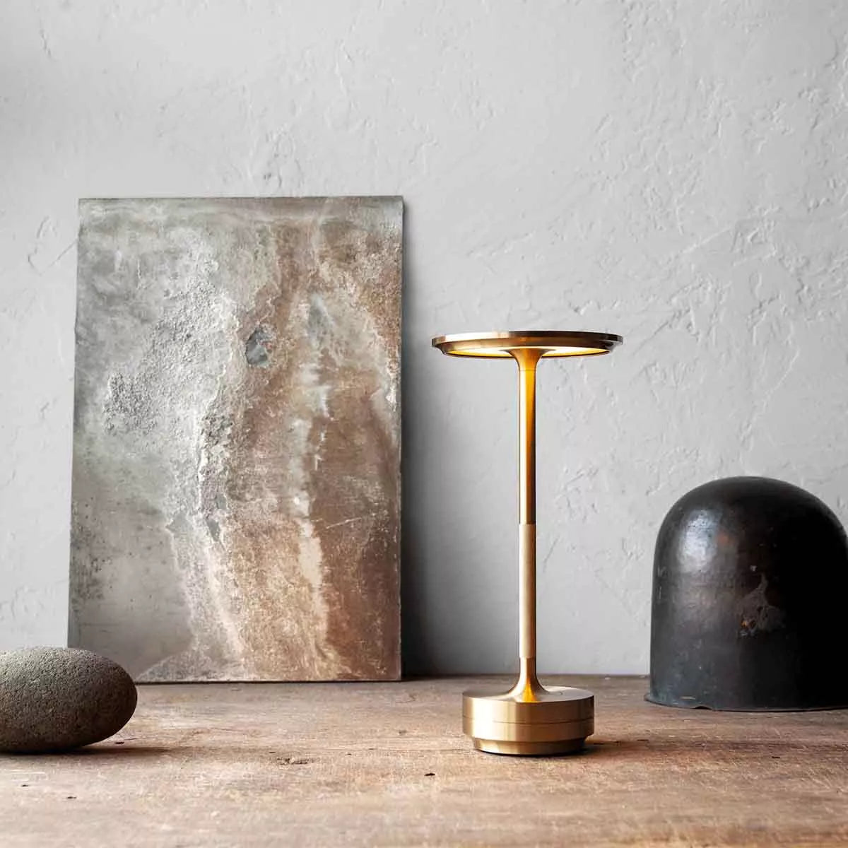 Cordless LED Table Lamp Minimalist Design with Touch Dimmer and Rechargeable Battery