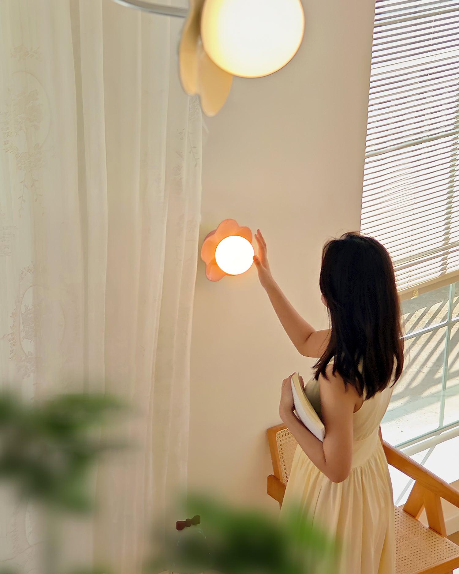 Flower Wall Lamp Bohemian with Globe Light and Flower Shape