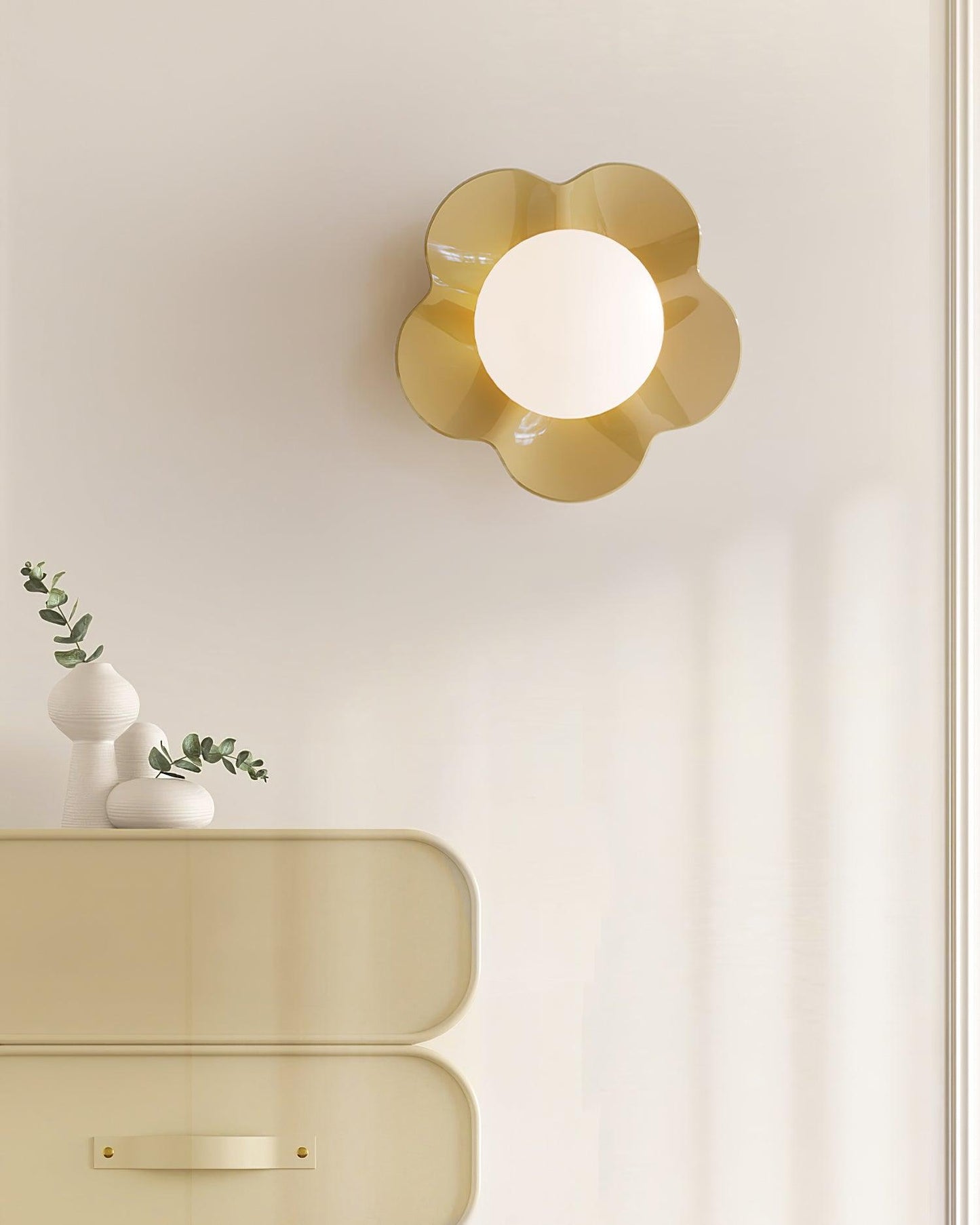 Flower Wall Lamp Bohemian with Globe Light and Flower Shape