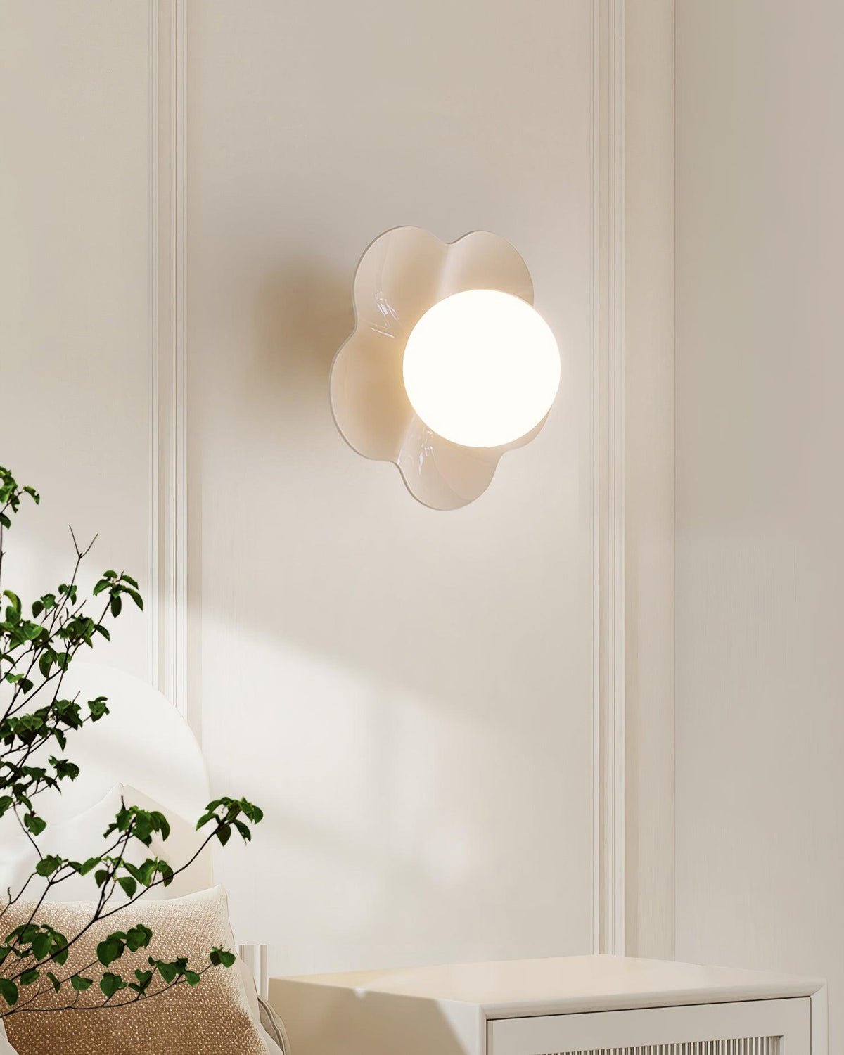 Flower Wall Lamp Bohemian with Globe Light and Flower Shape