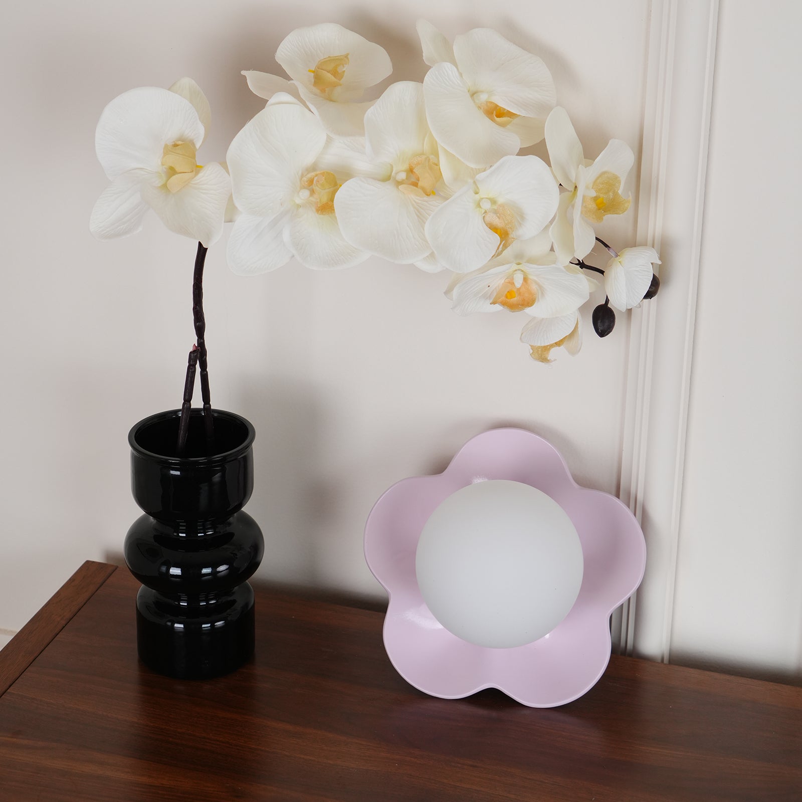 Flower Wall Lamp Bohemian with Globe Light and Flower Shape