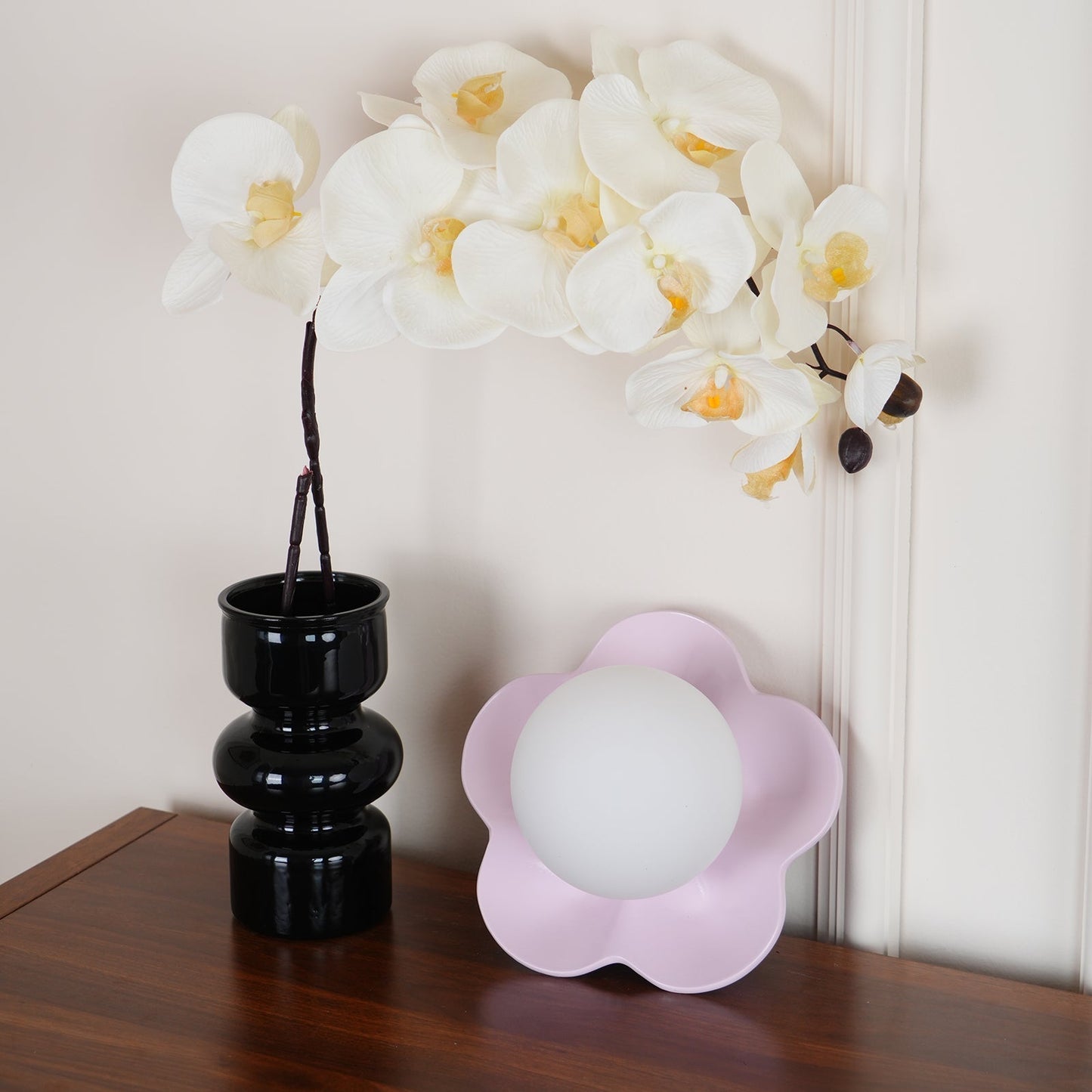 Flower Wall Lamp Bohemian with Globe Light and Flower Shape