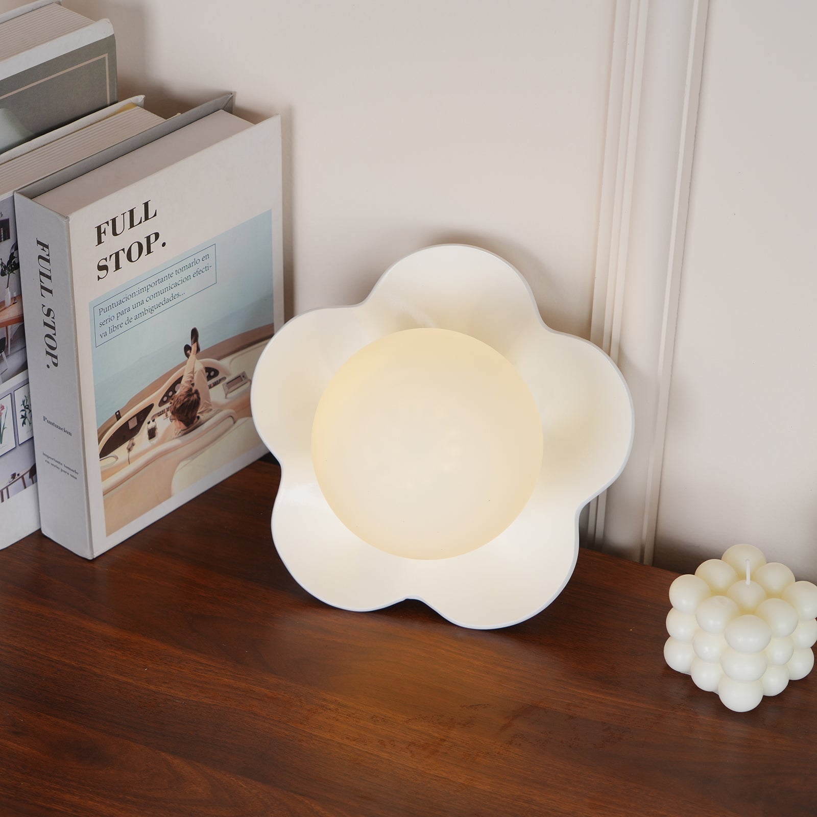 Flower Wall Lamp Bohemian with Globe Light and Flower Shape