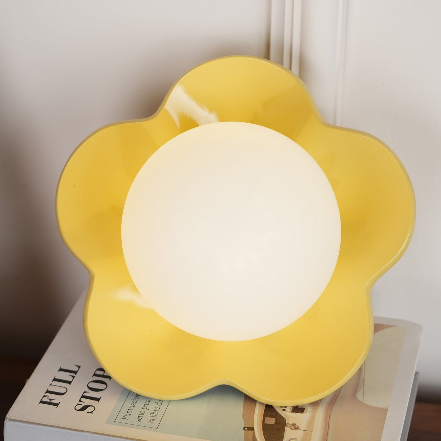 Flower Wall Lamp Bohemian with Globe Light and Flower Shape