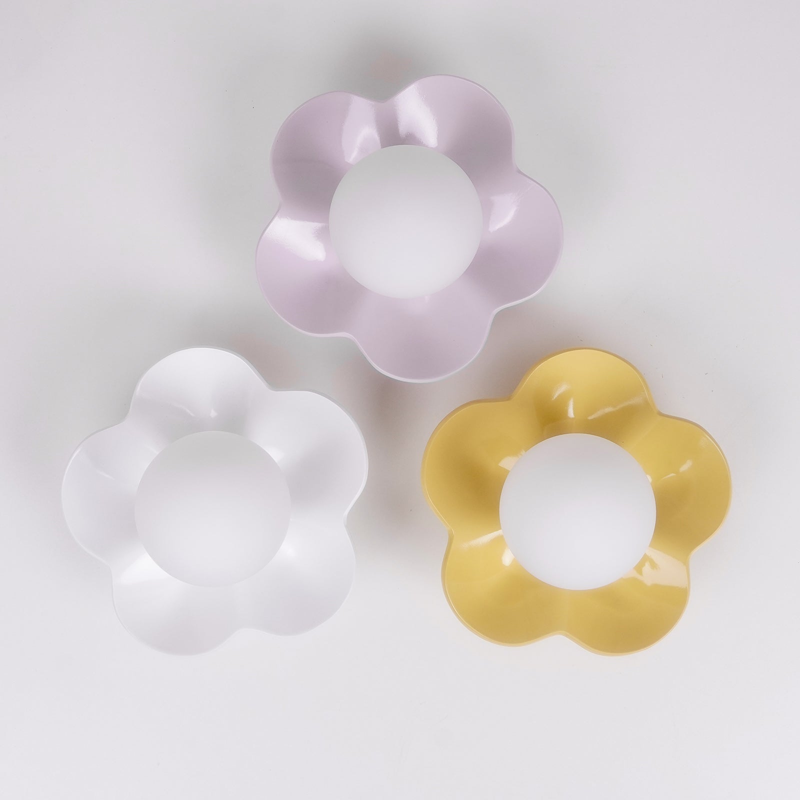 Flower Wall Lamp Bohemian with Globe Light and Flower Shape