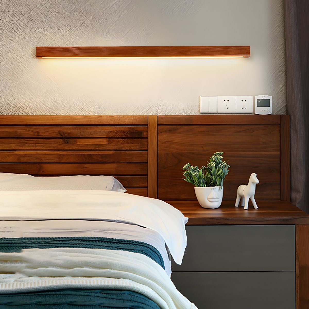 Linear Wood Wall Light Scandinavian Dual-Mount LED Bar Sconce with Frosted Diffuser