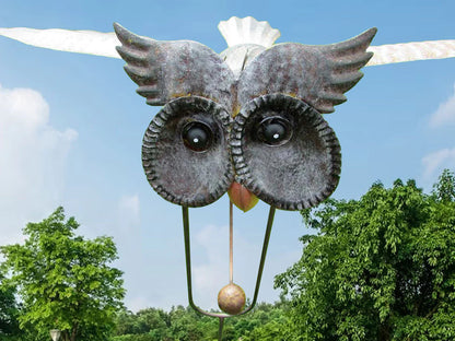 Metal Bird Wind Spinner Garden Ornament with Moving Wings