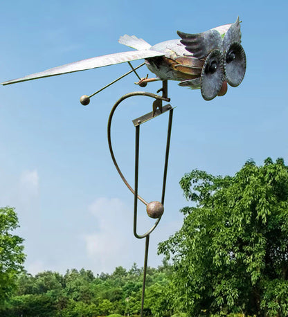 Metal Bird Wind Spinner Garden Ornament with Moving Wings