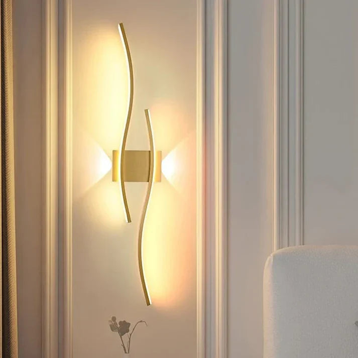 Modern LED Wave Wall Lamp with Integrated LED and Warm Light