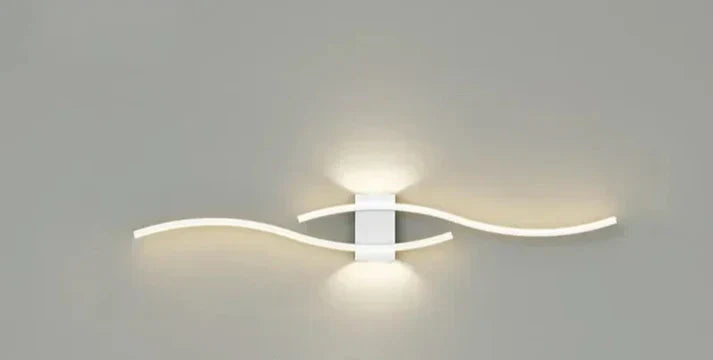 Modern LED Wave Wall Lamp with Integrated LED and Warm Light