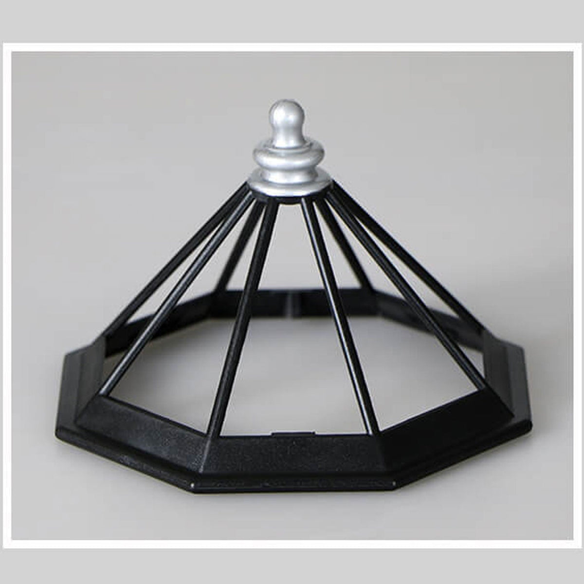 Modern Solar Garden Lighthouse Lamp with Rotating LED Light
