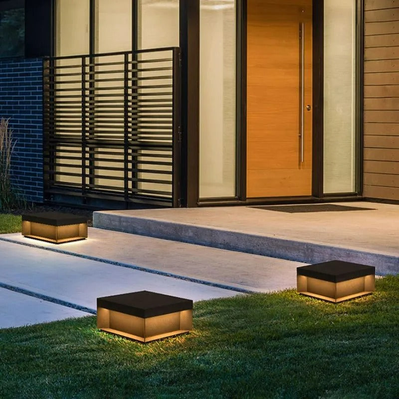 Modern Solar Outdoor Post Light with Square Black Box Shape