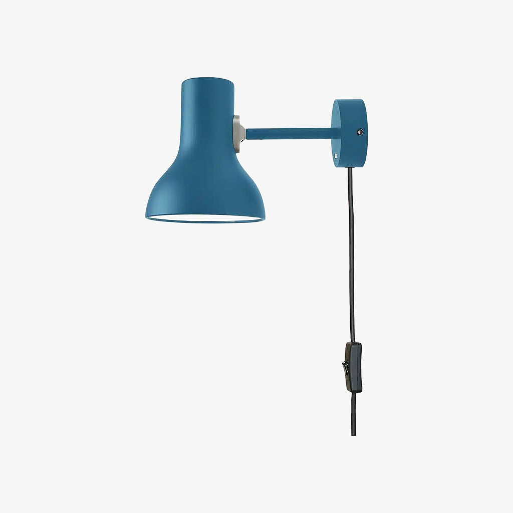 Modern Wall Lamp with Metal Shade