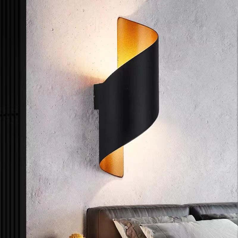 Modern Wall Lamp with Spiral Shape and Metal Body