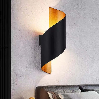Modern Wall Lamp with Spiral Shape and Metal Body