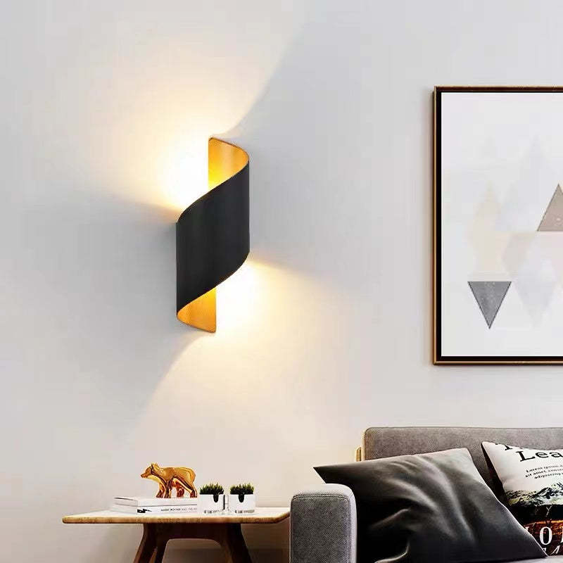 Modern Wall Lamp with Spiral Shape and Metal Body