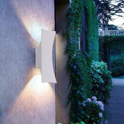 Outdoor LED Wall Light Modern Up and Down with Integrated LED