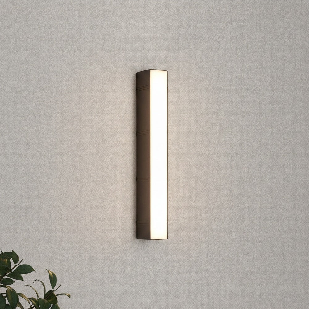 Outdoor LED Wall Light Modern Up Down with Integrated LED for Garden and Patio