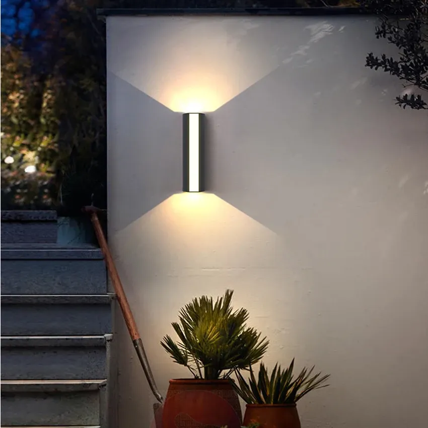 Outdoor LED Wall Light Modern Up Down with Integrated LED for Garden and Patio