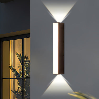 Outdoor LED Wall Light Modern Up Down with Integrated LED for Garden and Patio
