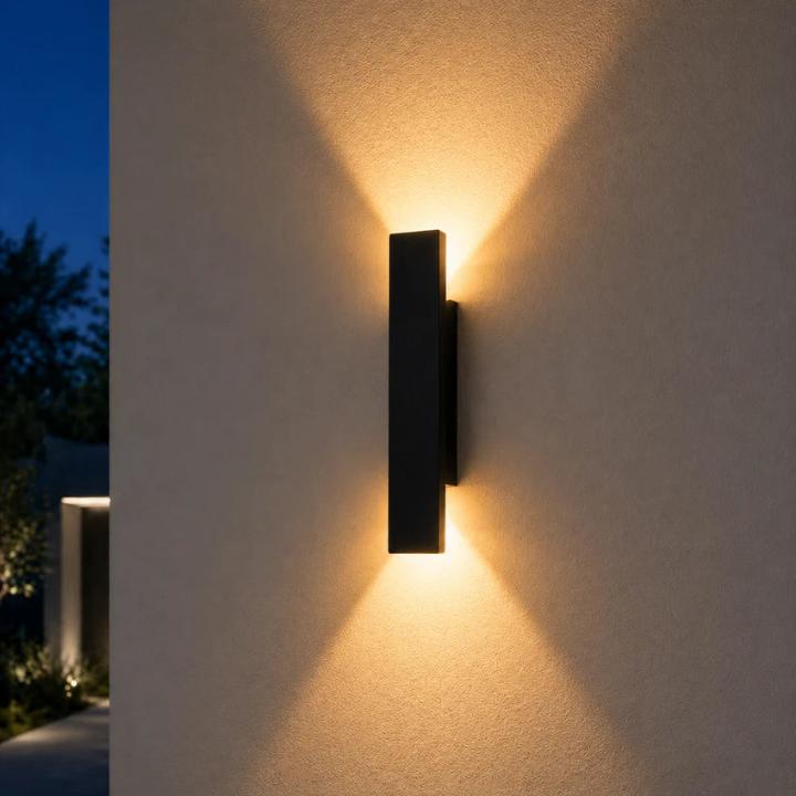 Outdoor LED Wall Light with Up Down Beam and IP65 Rating