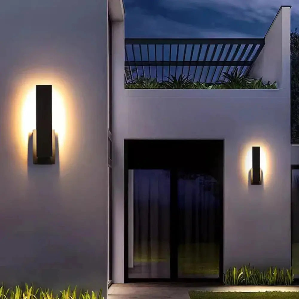 Outdoor Wall Lamp Modern Minimalist with Integrated LED and IP65 Rating