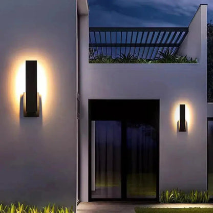 Outdoor Wall Lamp Modern Minimalist with Integrated LED and IP65 Rating