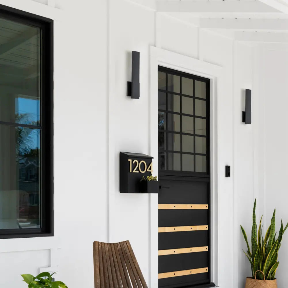 Outdoor Wall Lamp Modern Minimalist with Integrated LED and IP65 Rating