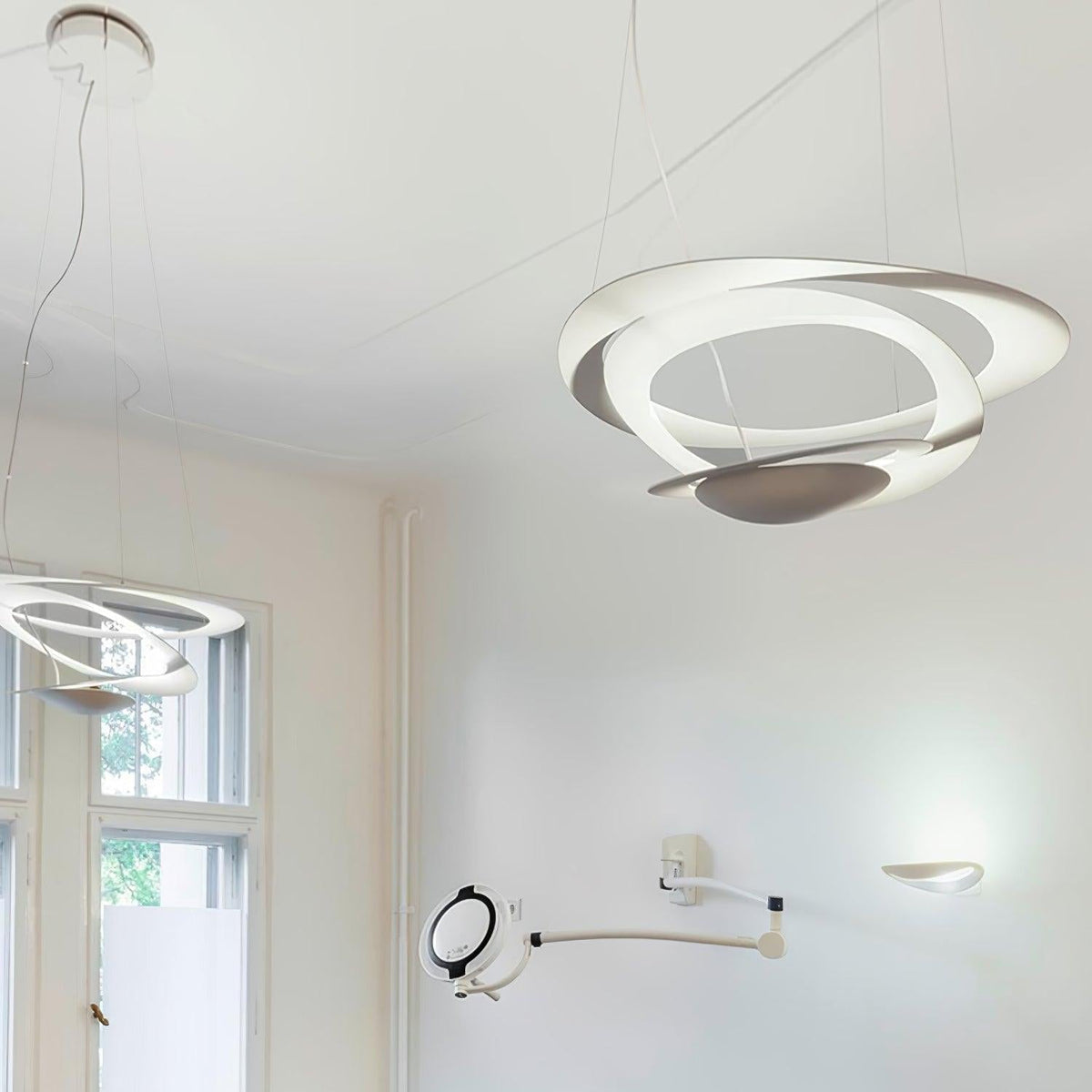 Pendant Lamp Modern Spiral Ring Design with Adjustable Suspension Cable