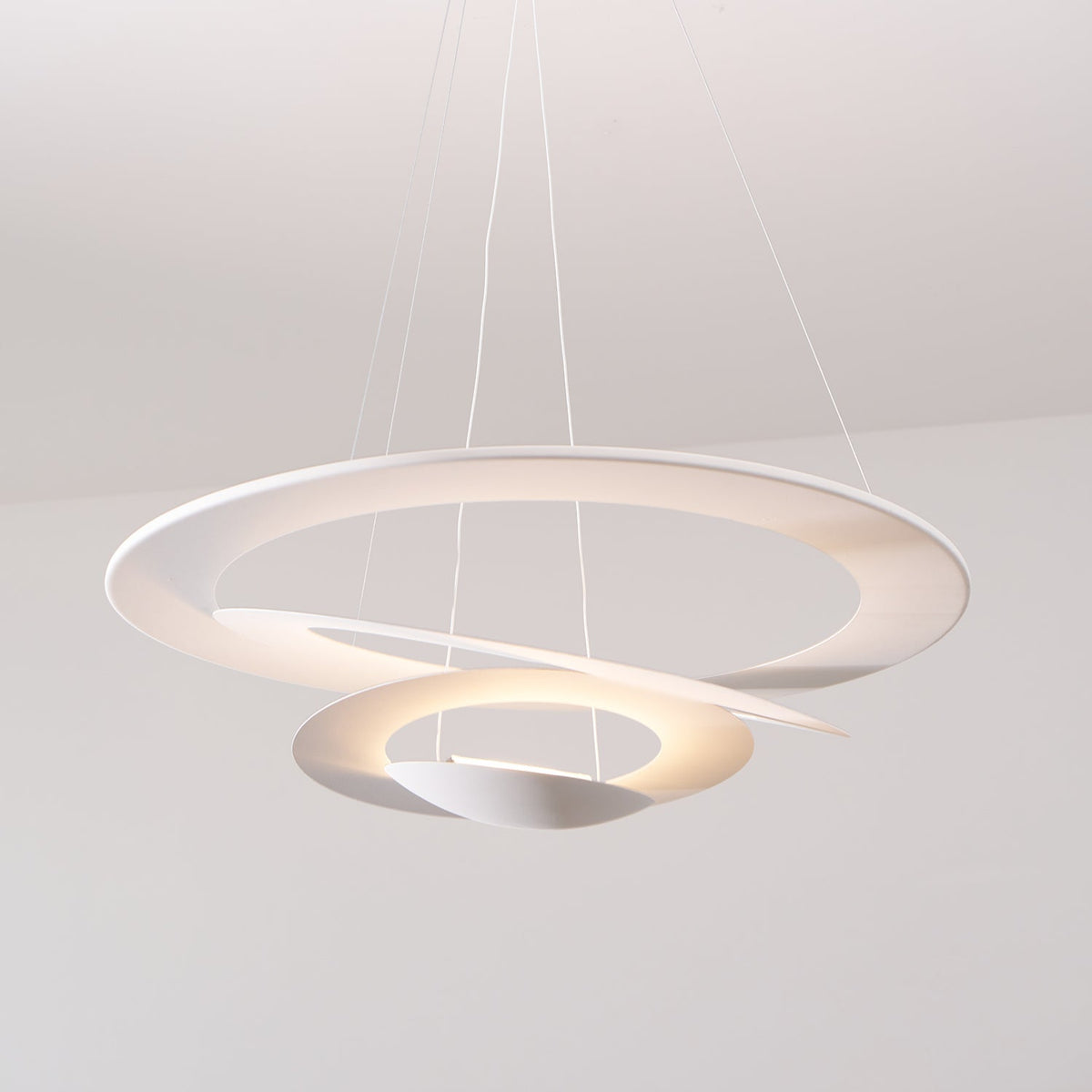 Pendant Lamp Modern Spiral Ring Design with Adjustable Suspension Cable