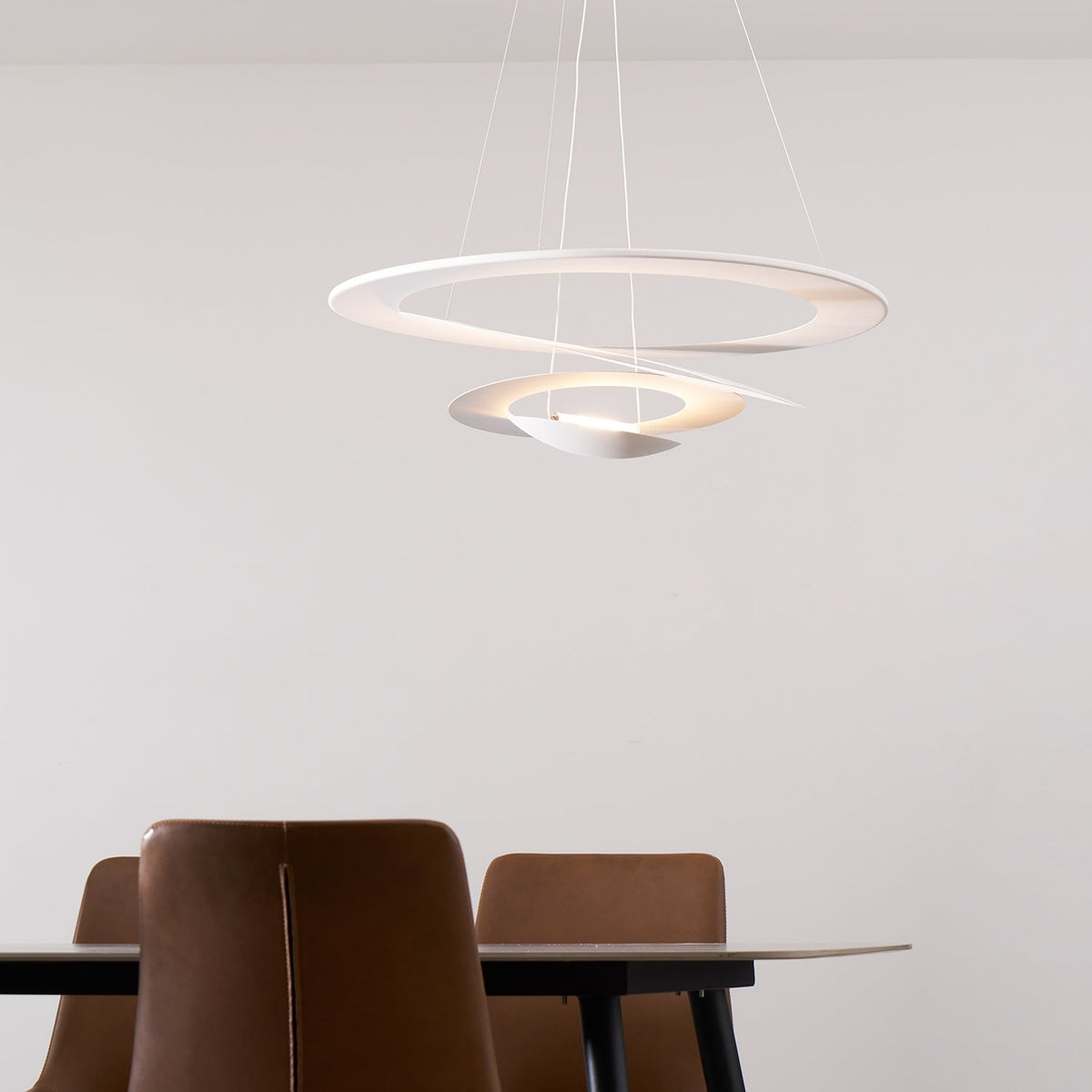 Pendant Lamp Modern Spiral Ring Design with Adjustable Suspension Cable
