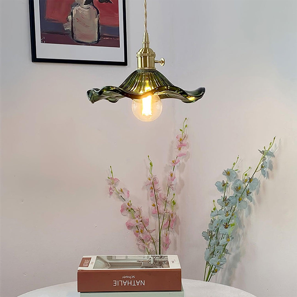 Pendant Lamp Vintage with Flower-Shaped Fluted Glass Shade and Brass Fitting