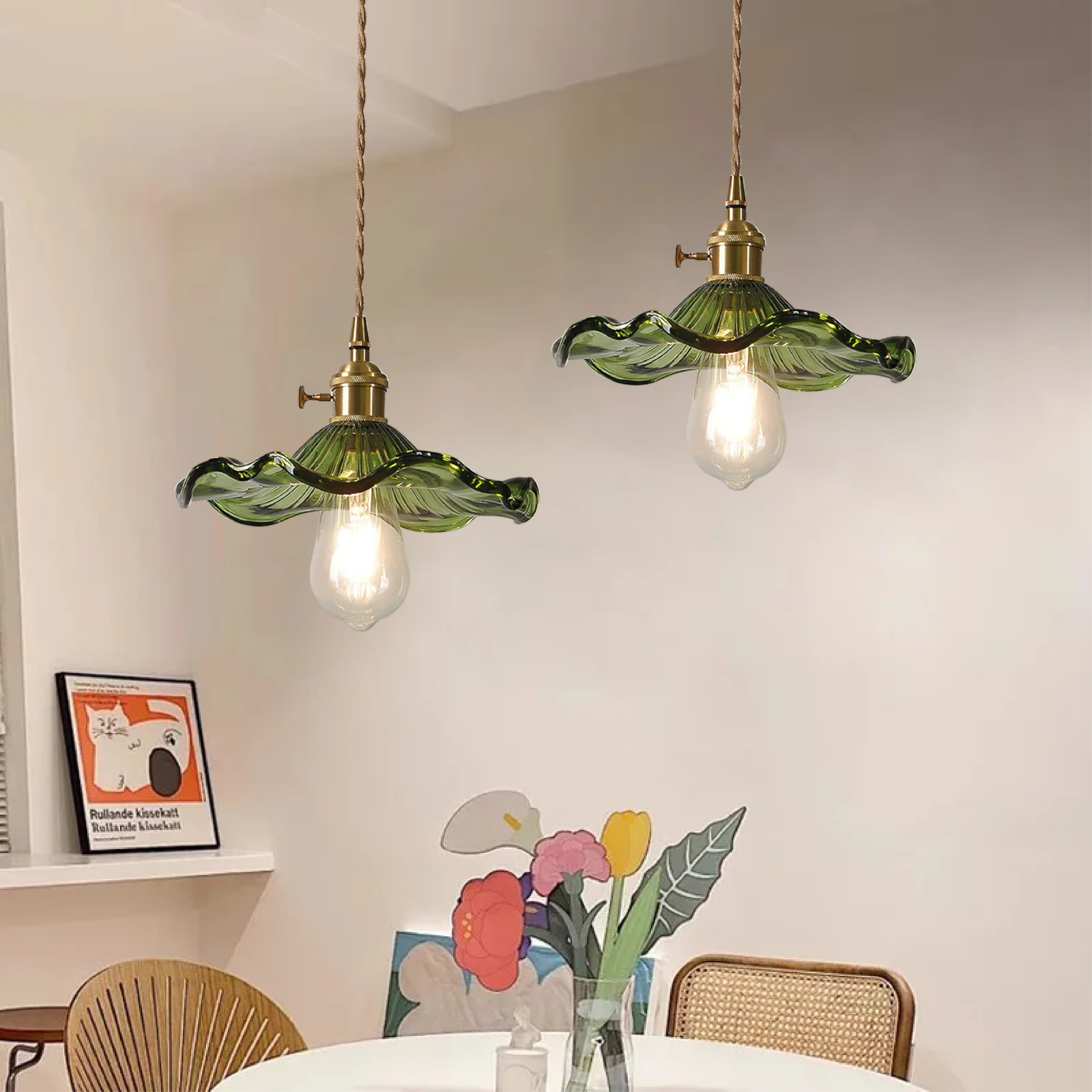 Pendant Lamp Vintage with Flower-Shaped Glass Shade and Brass Fitting