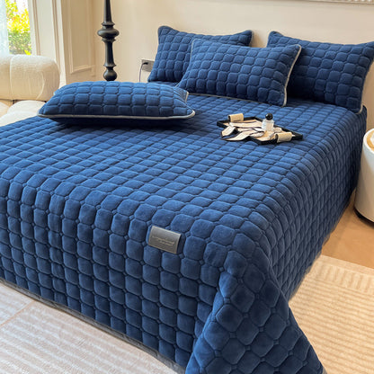Quilted Bedspread with Square Texture Pattern and Pillowcase Set