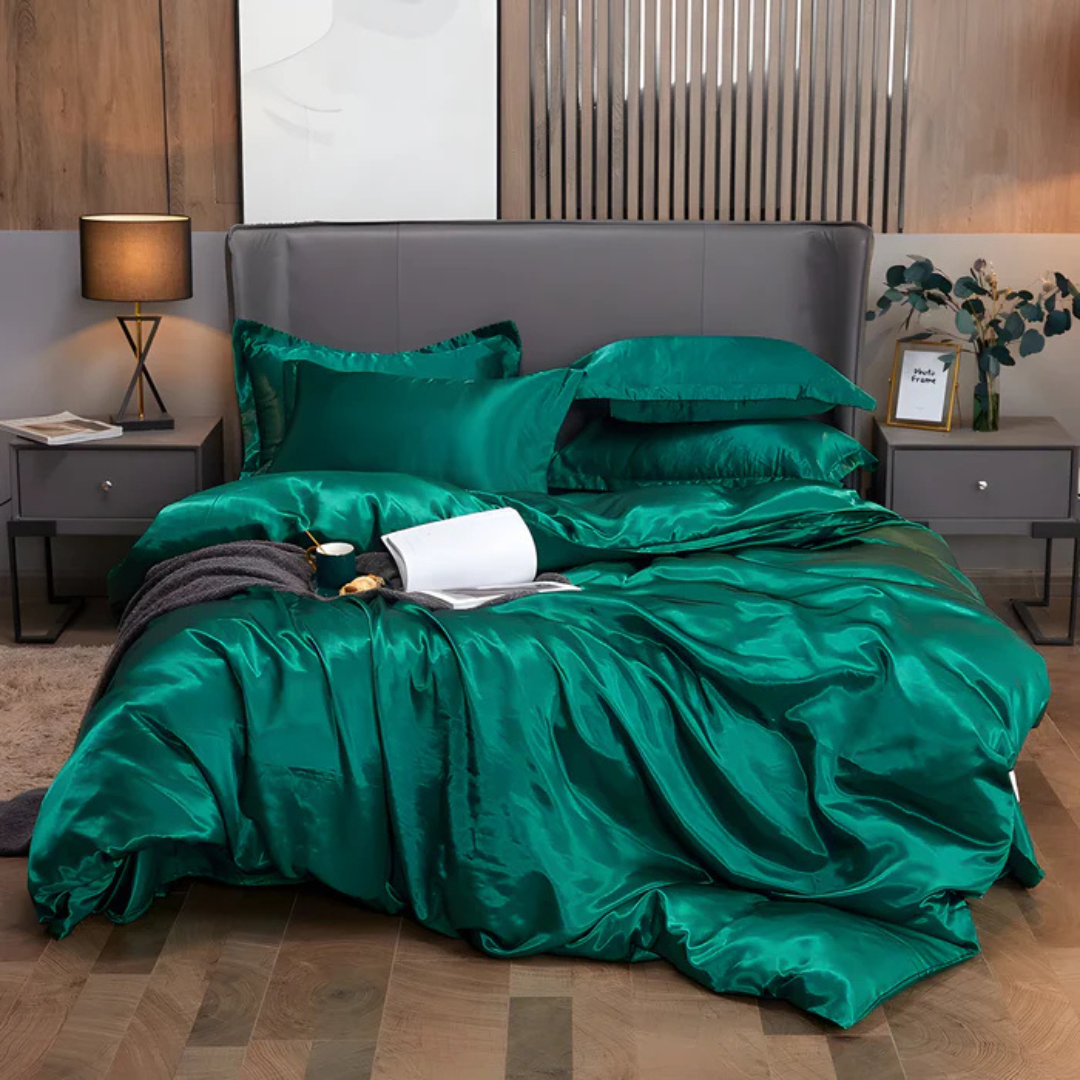 Satin-Look Duvet Cover Set with Pillowcases for Double and King Beds