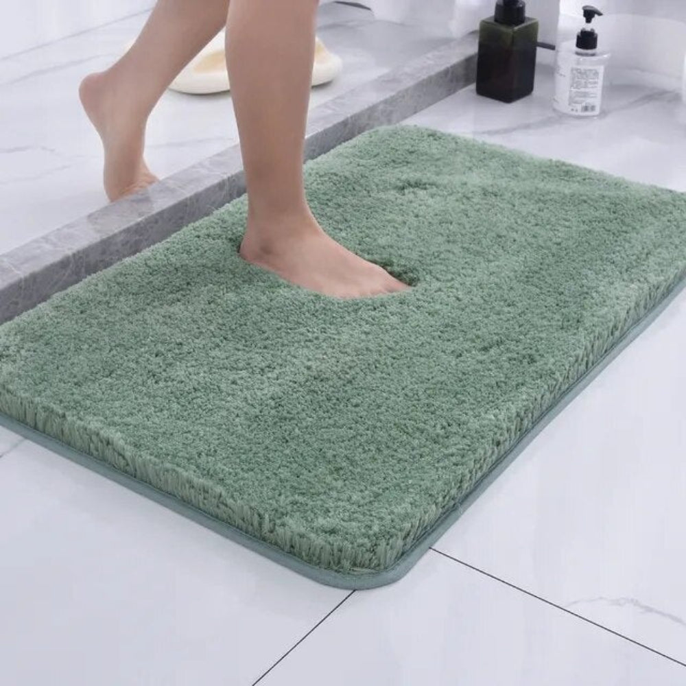 Thick Plush Bath Mat with Non-Slip Backing and High Absorbency