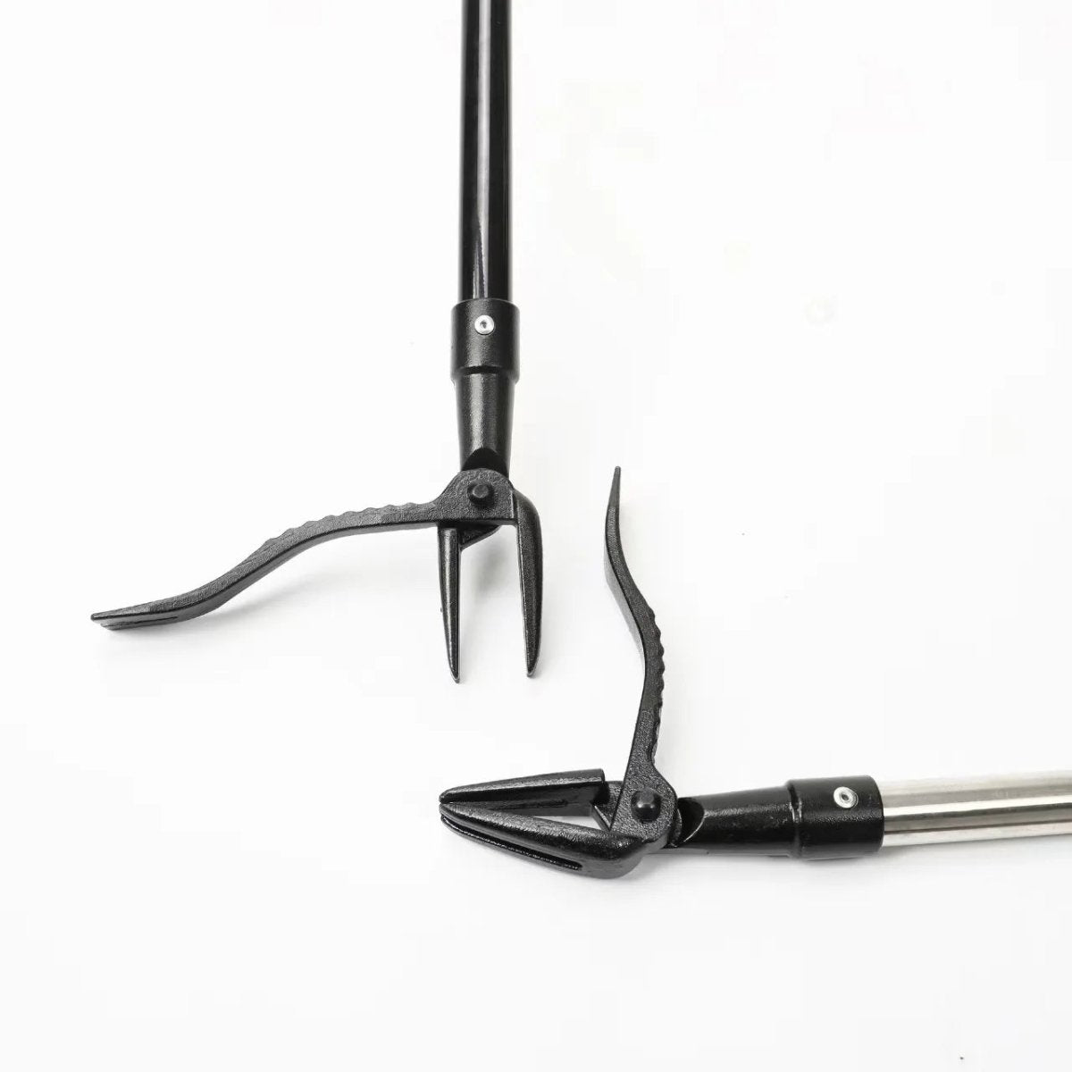 Upright Weed Remover with Root Removal Claws