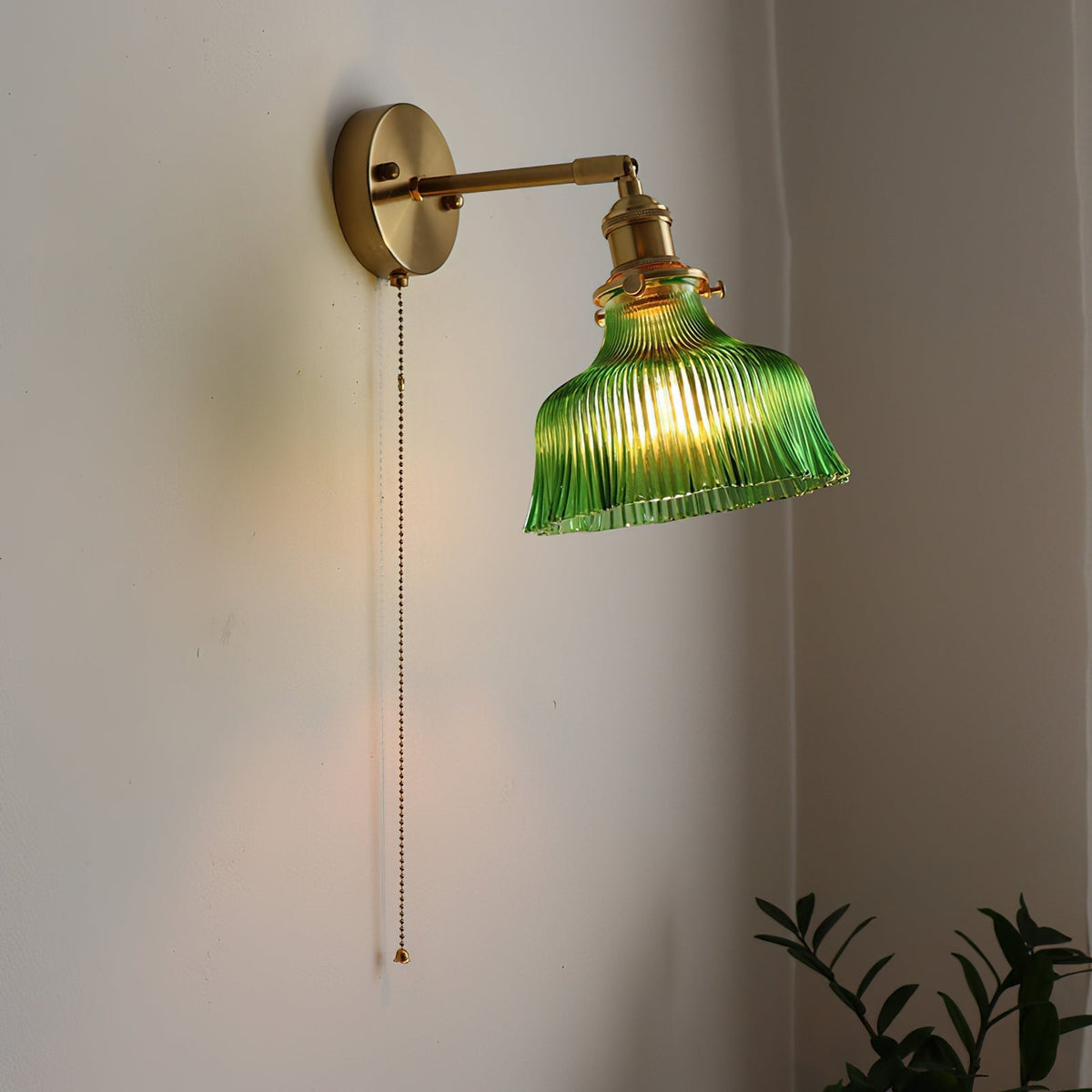 Wall Lamp Art Deco with Glass Shade and Pull Chain Switch