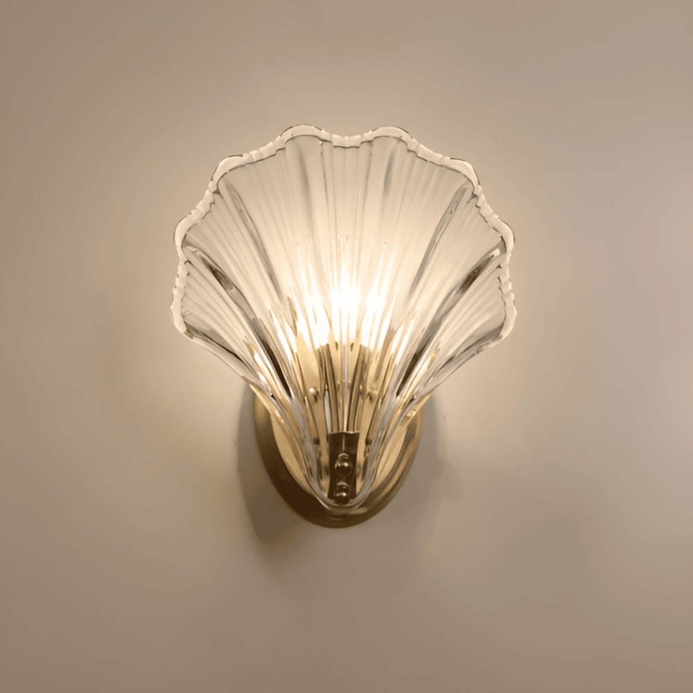 Wall Lamp Art Deco with Shell-Shaped Glass Shade and Brass Base