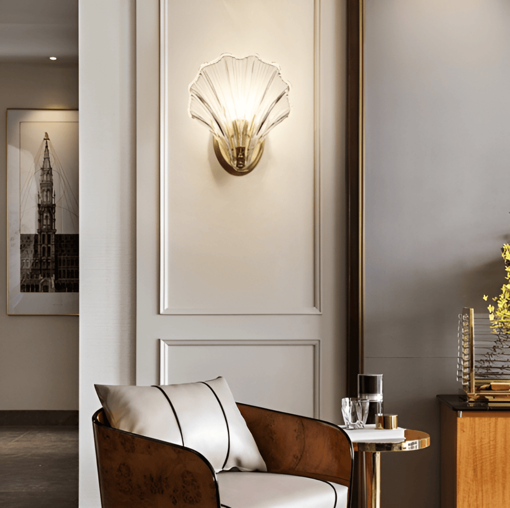Wall Lamp Art Deco with Shell-Shaped Glass Shade and Brass Base