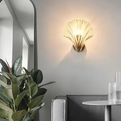 Wall Lamp Art Deco with Shell-Shaped Glass Shade and Brass Base