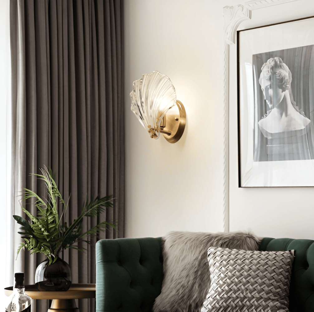 Wall Lamp Art Deco with Shell-Shaped Glass Shade and Brass Base