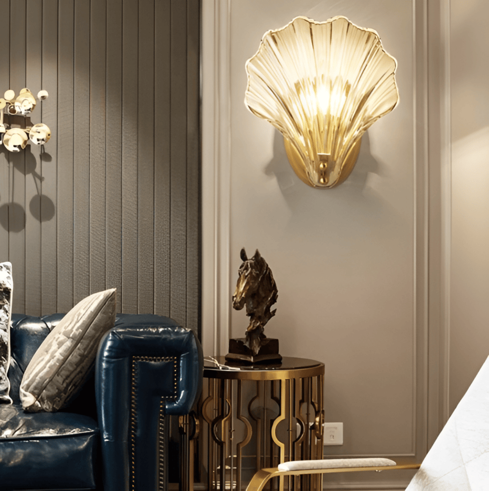 Wall Lamp Art Deco with Shell-Shaped Glass Shade and Brass Base