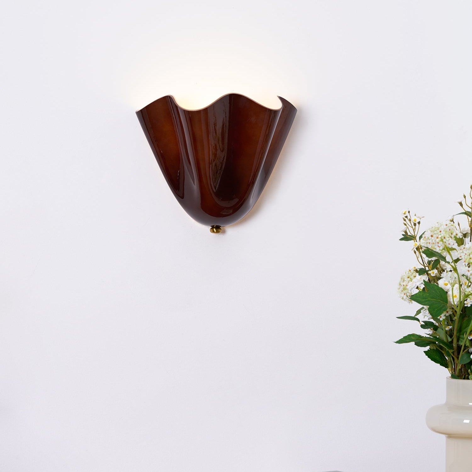 Wall Lamp Art Deco with Wavy Glass Shade and Brass Fitting