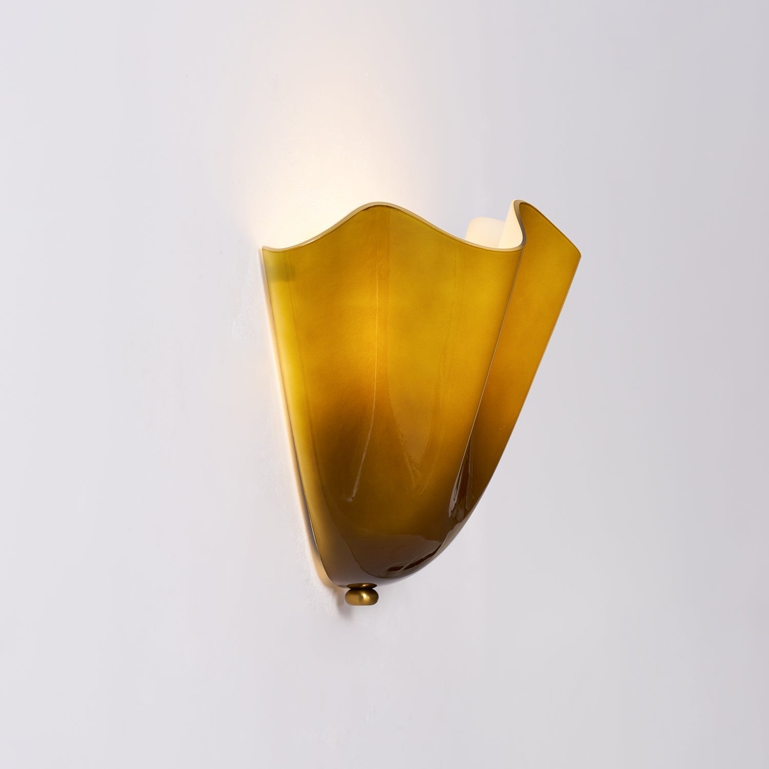 Wall Lamp Art Deco with Wavy Glass Shade and Brass Fitting