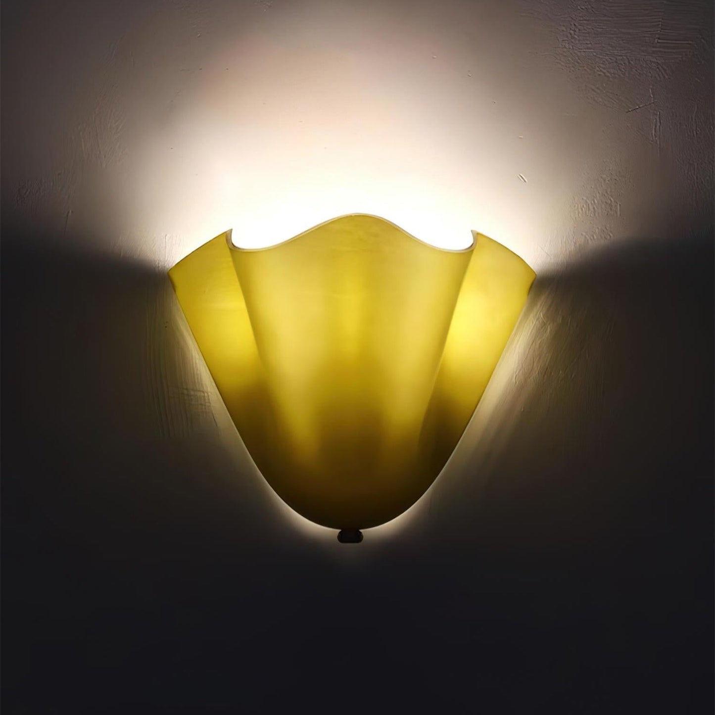 Wall Lamp Art Deco with Wavy Glass Shade and Brass Fitting