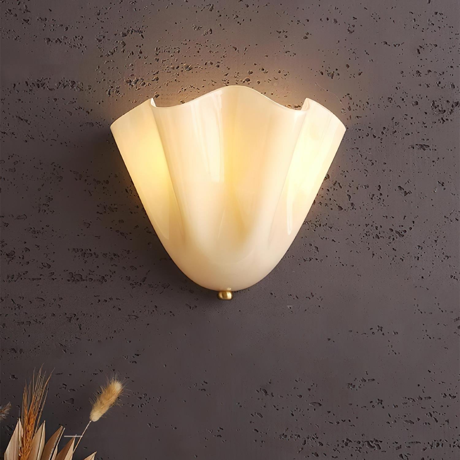 Wall Lamp Art Deco with Wavy Glass Shade and Brass Fitting