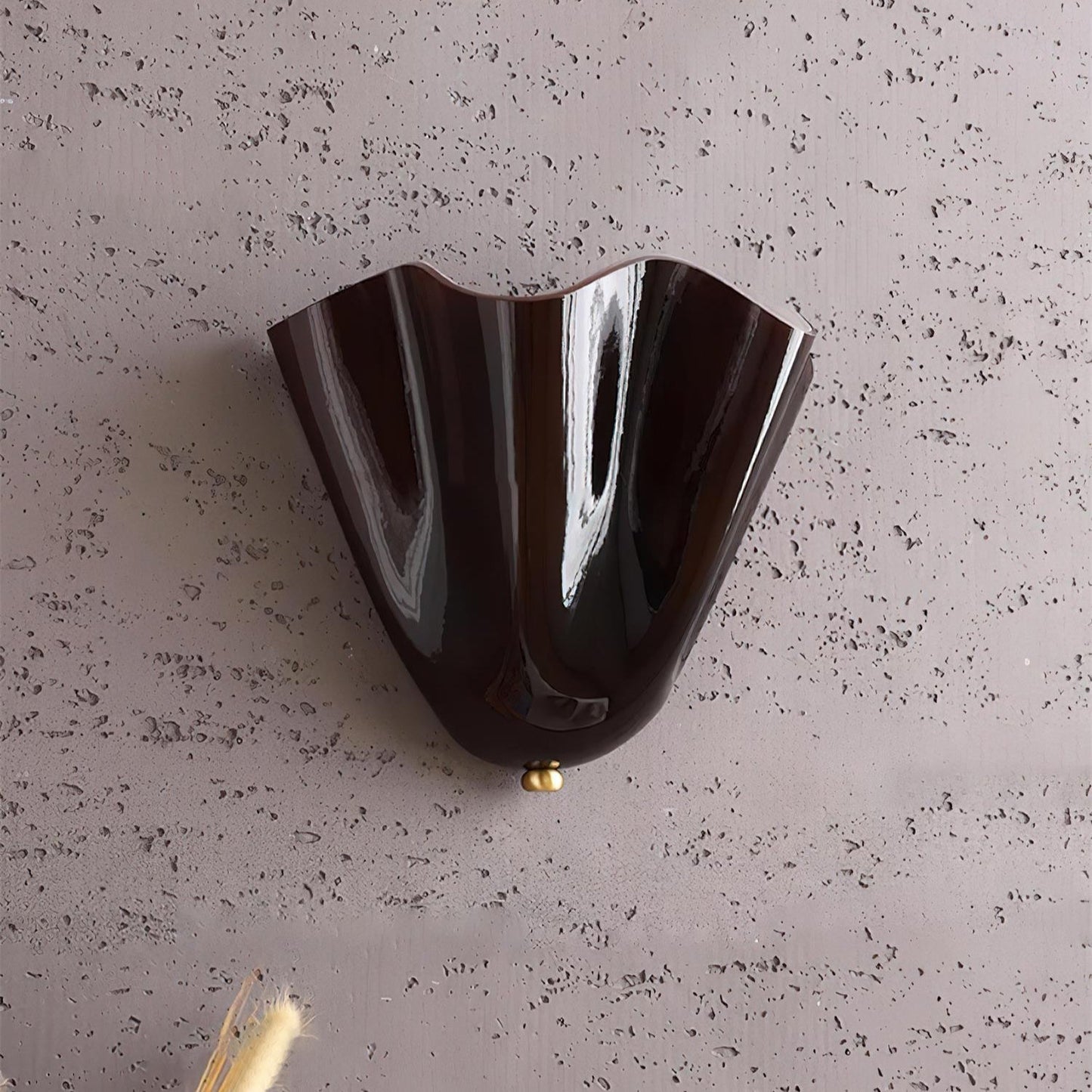 Wall Lamp Art Deco with Wavy Glass Shade and Brass Fitting